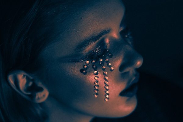 Eye-liner permanent avis : prix, douleur et résultat à prévoir
