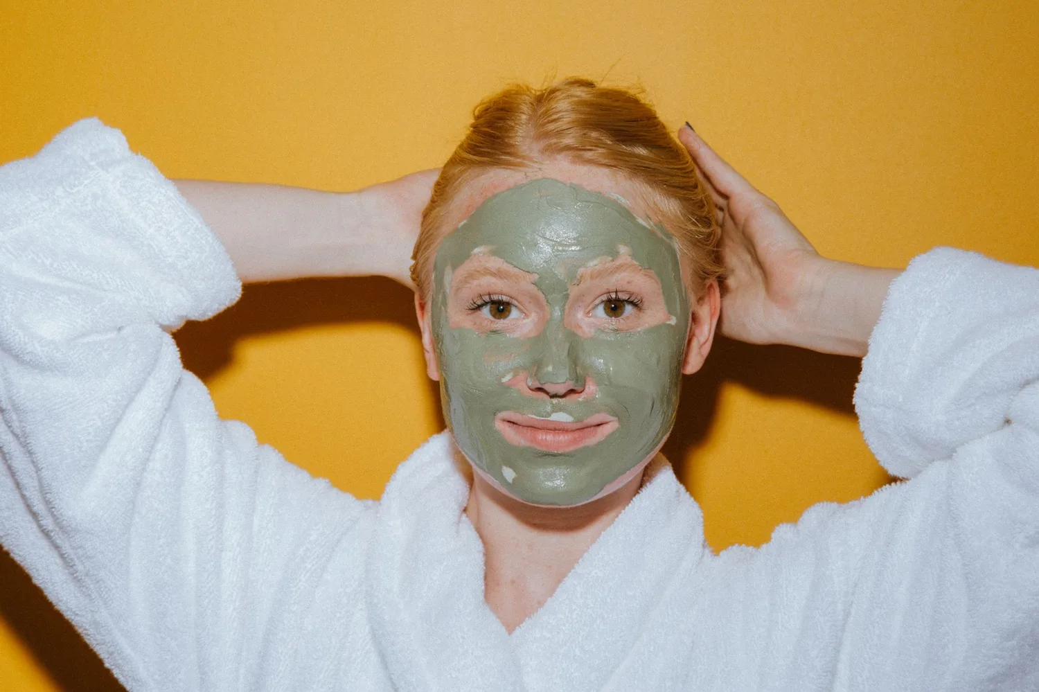 Masque thé vert : 5 recettes maison pour une peau nette et lumineuse