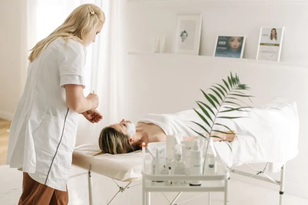 Rovea Skin : ce que les dermatologues pensent vraiment de cette marque