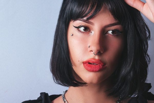 Bridge piercing : douleur, cicatrisation, bijoux et risques à connaître