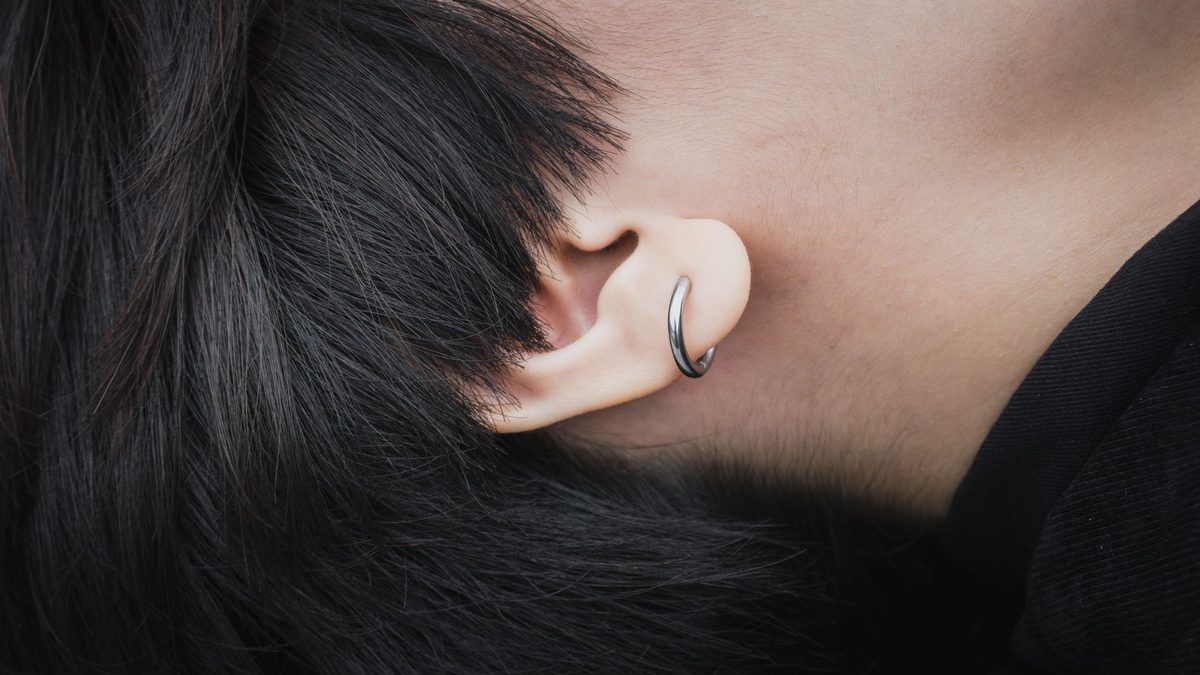 Piercing conch : style, cicatrisation et vrais/faux bienfaits
