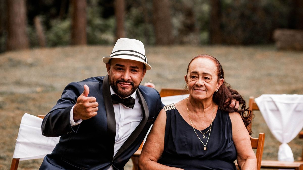 Tenue de mariage femme 50 ans : idées chics, modernes et confortables